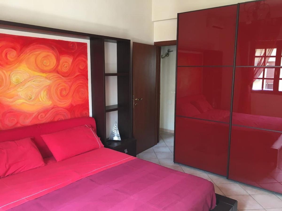 Casa Delfino - Appartamento Centro Storico A Due Passi Dalla Spiaggia & Mare, Porto & Ferrovia Civitavecchia Kültér fotó