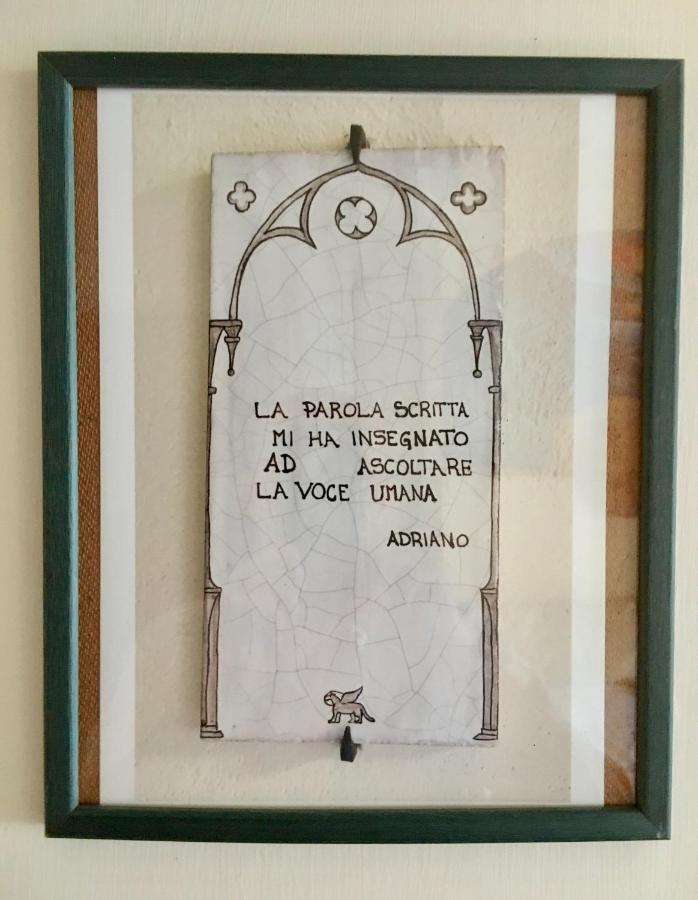 Casa Delfino - Appartamento Centro Storico A Due Passi Dalla Spiaggia & Mare, Porto & Ferrovia Civitavecchia Kültér fotó
