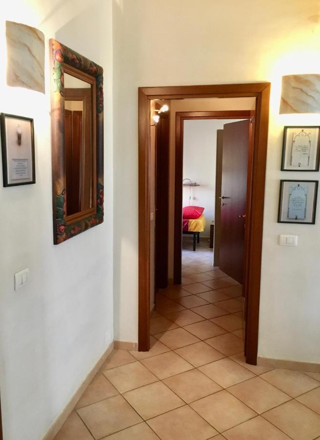 Casa Delfino - Appartamento Centro Storico A Due Passi Dalla Spiaggia & Mare, Porto & Ferrovia Civitavecchia Kültér fotó